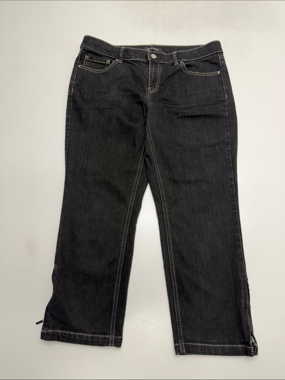 WHBM Women’s 10 Black Zipper Ankle SLIM CAPRI Jeans